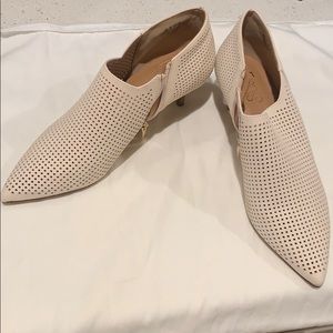 Women’s leather Booties